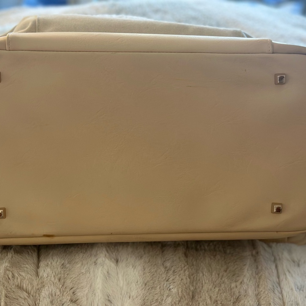 Stylish BEIS weekender bag - Picture 8 of 9